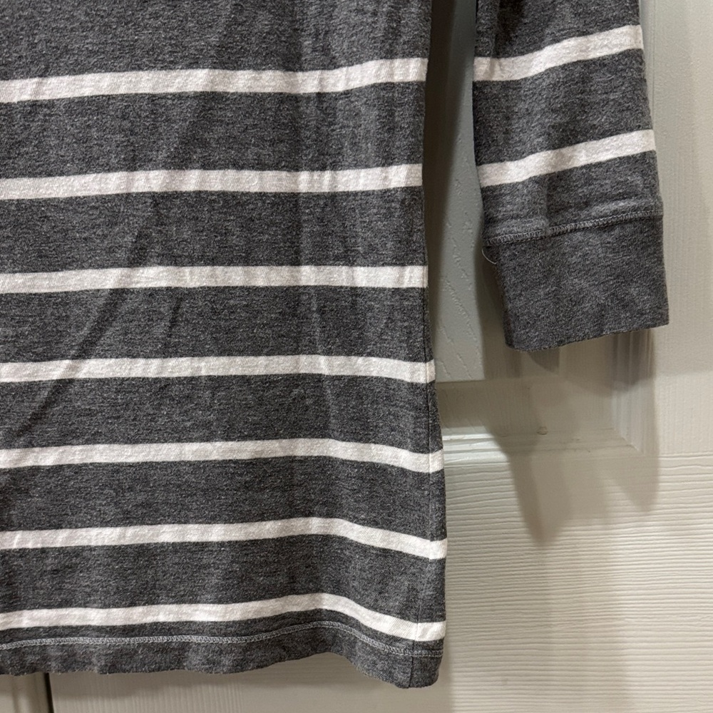 Hollister Gray White Striped 3/4 Sleeves cotton shirt Top XS - Picture 12 of 13